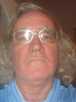 B�lint, 66 �ves t�rskeres� f�rfi, Koml�