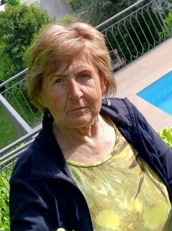 Alice, 79 �ves t�rskeres� n�, Gy�l
