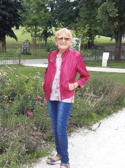 �va, 80 �ves t�rskeres� n�, R�calm�s
