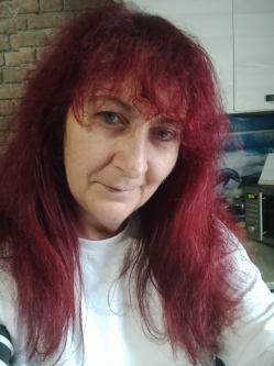 Krisztina, 56 �ves t�rskeres� n�, Tarpa