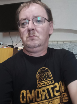 Imre, 50 �ves t�rskeres� f�rfi, Mez�hegyes