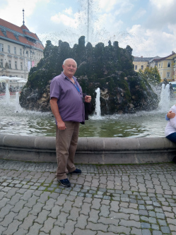 Tibor, 63 �ves t�rskeres� f�rfi, Kecskem�t