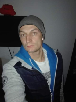 Bal�zs, 37 �ves t�rskeres� f�rfi, Enying