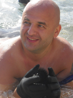 Konstantin, 51 �ves t�rskeres� f�rfi, Monor