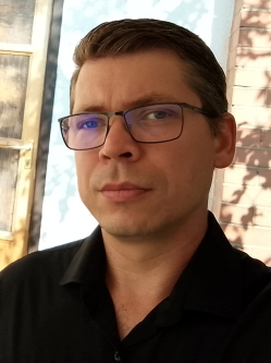 Pisti, 37 �ves t�rskeres� f�rfi, Fegyvernek