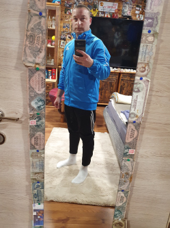 Beni, 36 �ves t�rskeres� f�rfi, R�n�k