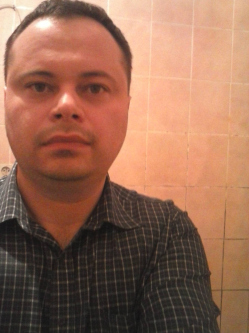 Lajos, 52 �ves t�rskeres� f�rfi, Nagyszombat