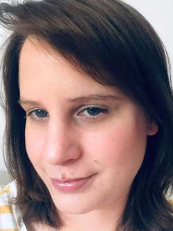 Krisztina, 36 �ves t�rskeres� n�, Szigetszentmikl�s