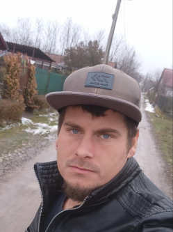 Ferenc, 30 �ves t�rskeres� f�rfi, T�pi�szele