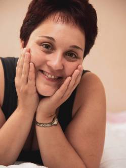 Val�ria, 35 �ves t�rskeres� n�, Kereki