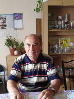 Lajos, 74 �ves t�rskeres� f�rfi, Gy�r