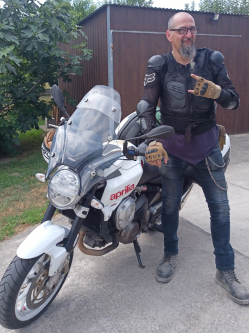 P�ter, 52 �ves t�rskeres� f�rfi, G�d�ll�