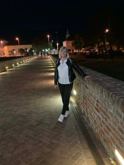 Anita, 58 �ves t�rskeres� n�, S�rv�r