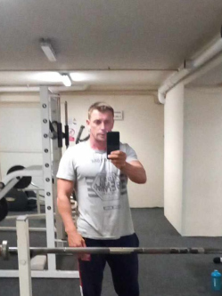 Ferenc, 43 �ves t�rskeres� f�rfi, Tiszak�cske