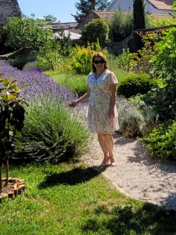 Szilvia, 47 �ves t�rskeres� n�, Budapest