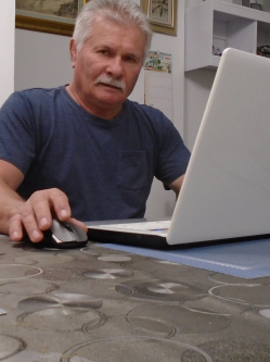 Tibor, 70 �ves t�rskeres� f�rfi, Szombathely