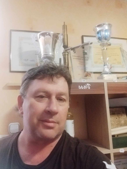 Sanyi, 61 �ves t�rskeres� f�rfi, Soltvadkert