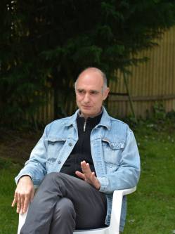 Gyula, 63 �ves t�rskeres� f�rfi, Budapest
