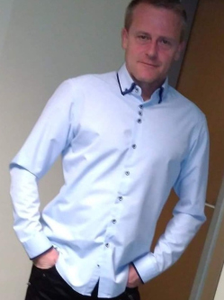 Csaba, 52 �ves t�rskeres� f�rfi, Sz�csi