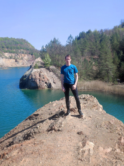 Peti, 31 �ves t�rskeres� f�rfi, Sonk�d