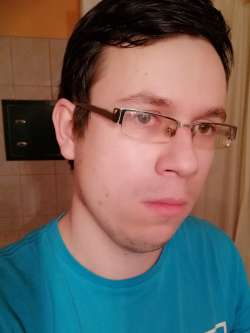 M�rk, 31 �ves t�rskeres� f�rfi, Szendehely