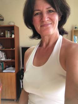 Inci, 52 �ves t�rskeres� n�, Hajd�szoboszl�