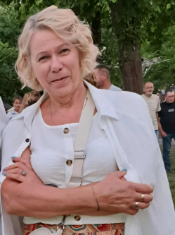 Veronika, 67 �ves t�rskeres� n�, �rd