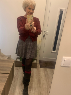 Zsuzsa, 62 �ves t�rskeres� n�, Cegl�d