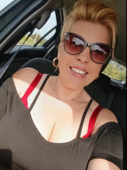 Zita, 41 �ves t�rskeres� n�, Ny�regyh�za