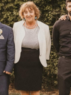 Judit, 64 �ves t�rskeres� n�, Balatonsz�rsz�