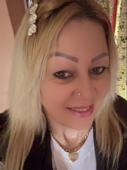 Zsuzsanna, 48 �ves t�rskeres� n�, Kenderes