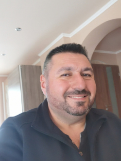Zsolt, 56 �ves t�rskeres� f�rfi, Kaposm�r�