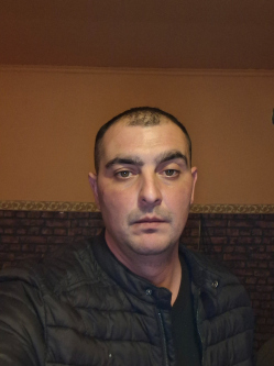 J�zsef, 39 �ves t�rskeres� f�rfi, Galgam�csa