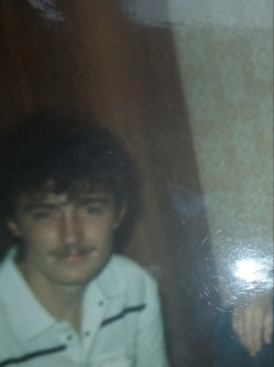 Tibor, 39 �ves t�rskeres� f�rfi, Szarvas