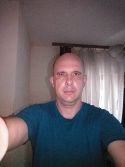 G�bor, 50 �ves t�rskeres� f�rfi, Tura
