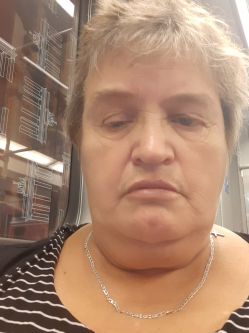 Katalin, 58 �ves t�rskeres� n�, Nagyr�b�