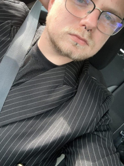 Zsolt, 27 �ves t�rskeres� f�rfi, Eger