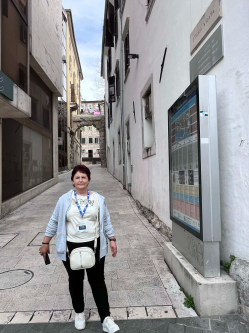 Marcsi, 61 �ves t�rskeres� n�, V�cr�t�t