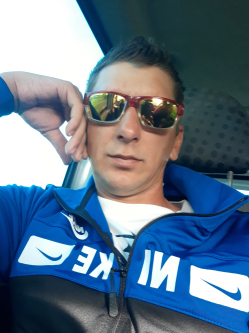 Norbi, 35 �ves t�rskeres� f�rfi, S�toralja�jhely