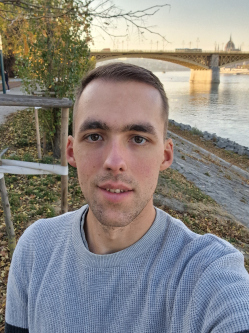 Tomi, 27 �ves t�rskeres� f�rfi, V�c