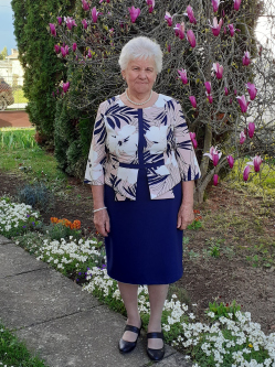 Anna, 81 �ves t�rskeres� n�, K�thely