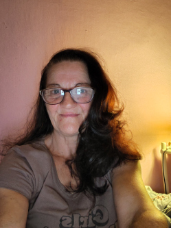 Szilvia, 54 �ves t�rskeres� n�, Helv�cia