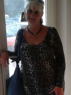 Anik�, 60 �ves t�rskeres� n�, Gy�r