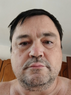 Botond, 54 �ves t�rskeres� f�rfi, Szil�gy (Rom�nia)
