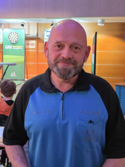 Attila, 53 �ves t�rskeres� f�rfi, Mez�ber�ny