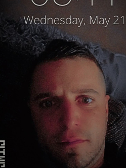 Sandor, 34 �ves t�rskeres� f�rfi, Mez�t�r