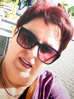 Krisztina, 56 �ves t�rskeres� n�, P�cs