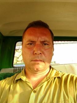 Istv�n, 46 �ves t�rskeres� f�rfi, Miskolc