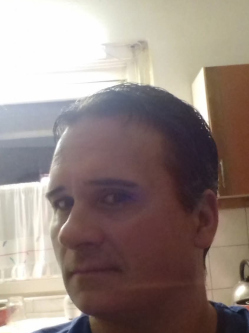 Kriszti�n, 46 �ves t�rskeres� f�rfi, Salg�tarj�n