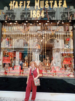 Zsike, 77 �ves t�rskeres� n�, Sz�kesfeh�rv�r